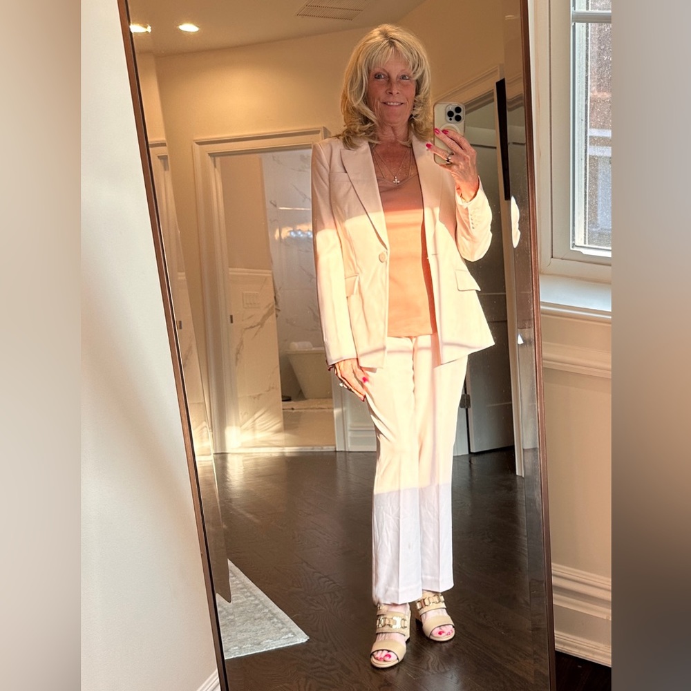 NWT Ellie Tahari Pale Pink Suit